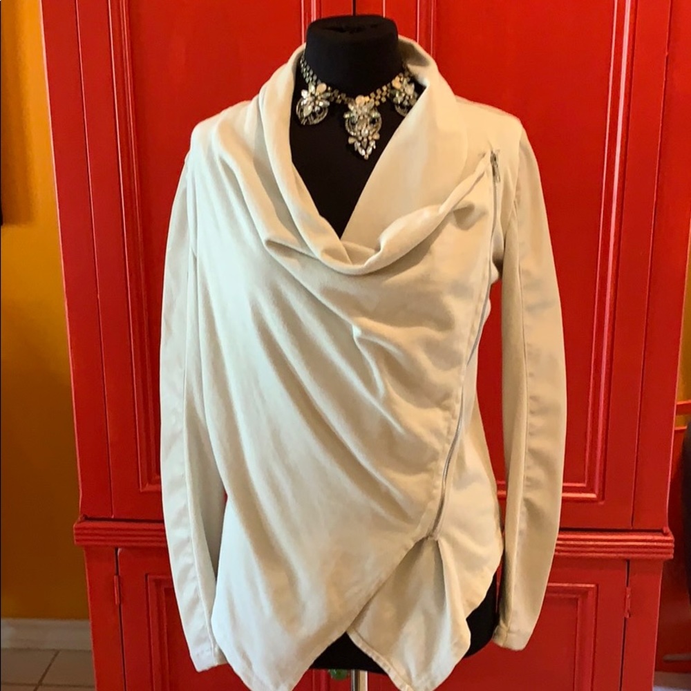NWOT BLANKNYC pullover. Dress up or down.